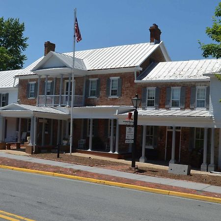 Middletown Wayside Inn מראה חיצוני תמונה