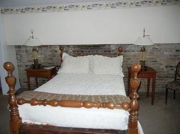 Middletown Wayside Inn מראה חיצוני תמונה